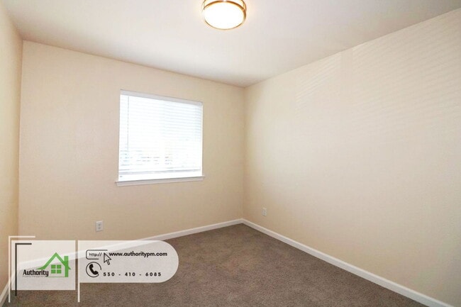 Building Photo - 810 Mission De Oro Dr