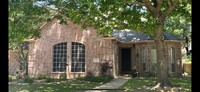 Building Photo - 700 Montrose Ct