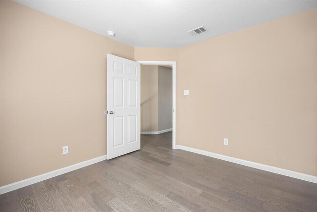 Building Photo - 2403 Beeleigh Ct