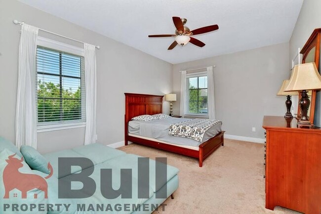 Building Photo - 8233 Canetti St