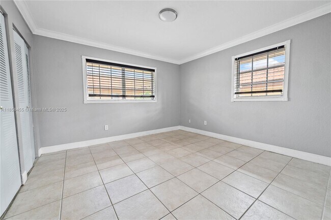 Building Photo - 8650 SW 109th Ave