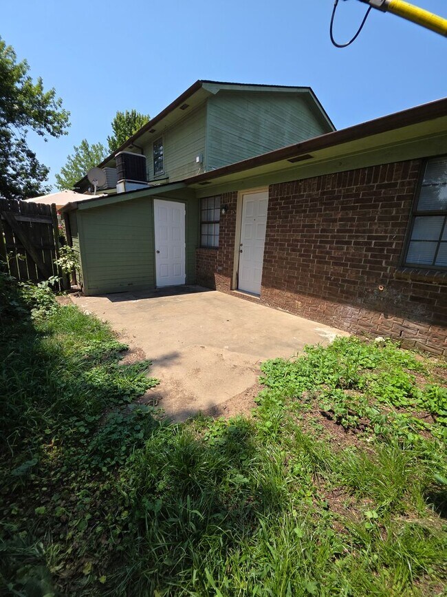 Building Photo - 1314 N Nashville Ave