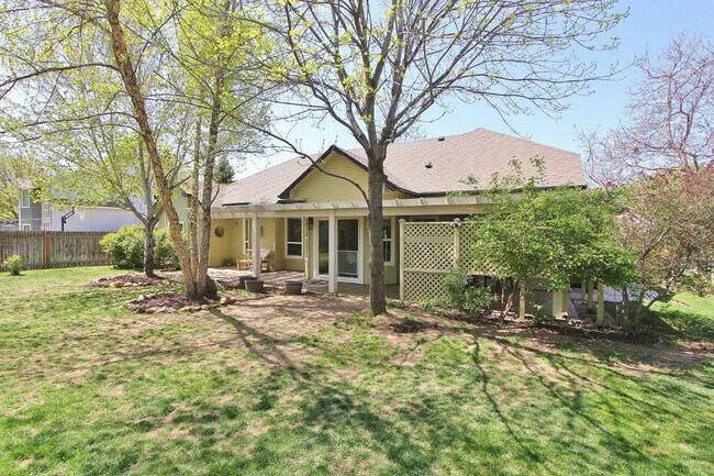 Building Photo - Your New Home Awaits in Bolder Creek! 4bed...