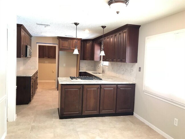 Building Photo - 7711 Friars Ct Ln