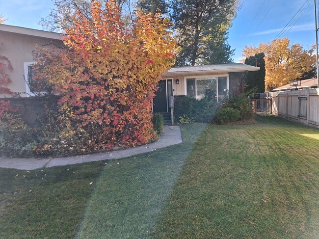 Building Photo - 2437 N Curtis Rd