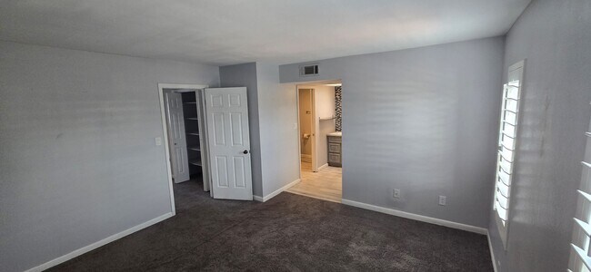 Building Photo - 4938 N 74th St