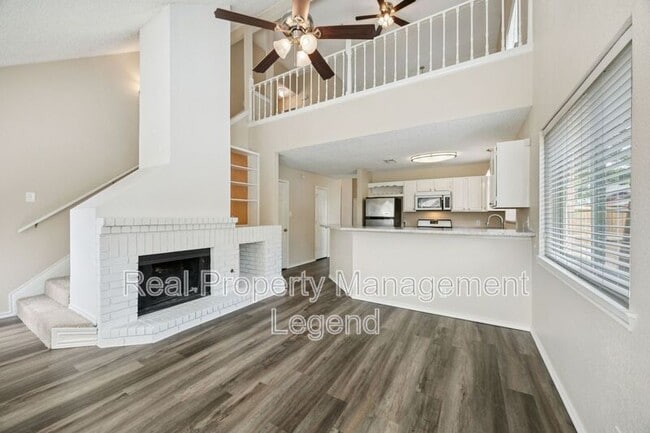 Building Photo - 817 Sewell Dr