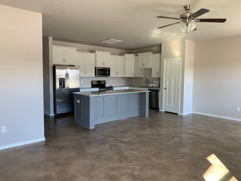 Building Photo - 2240 J E Woody Rd