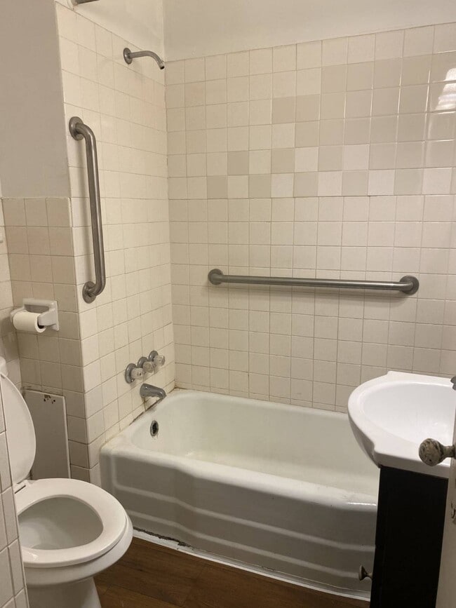 Building Photo - 1504 Union St