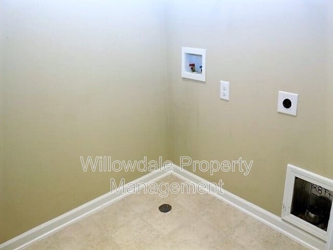 Building Photo - 2424 Lambton Wood Dr