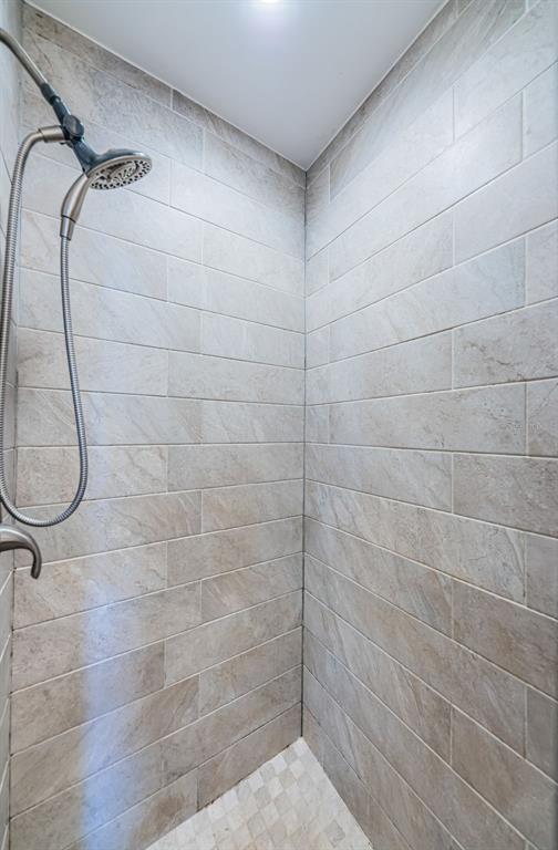 Building Photo - 5196 Beach Dr SE