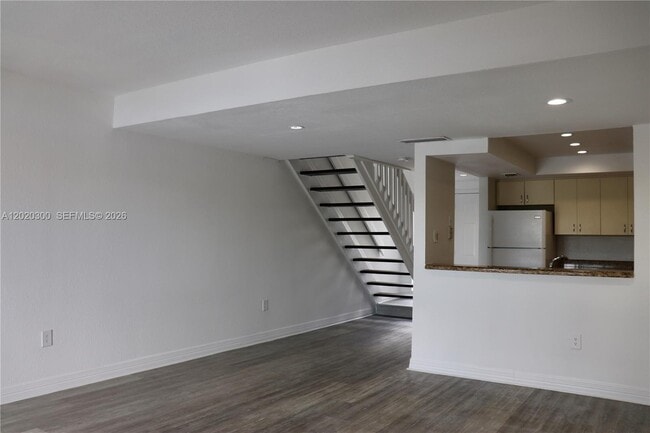Building Photo - 5200 NW 31st Ave
