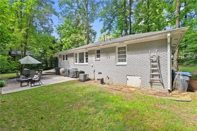 Building Photo - 269 Terrydale Dr SE