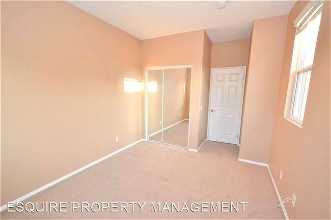 Building Photo - 4520 Calle Argolla