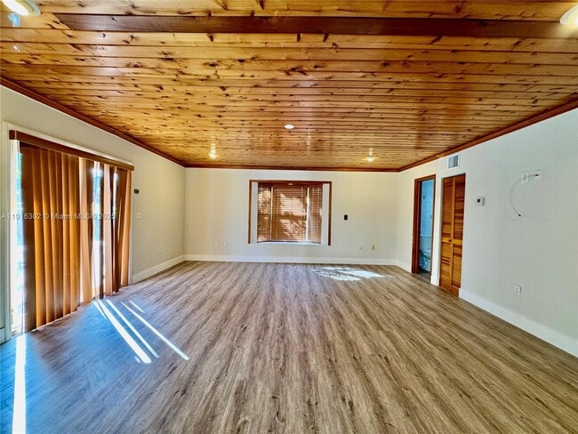 Building Photo - 8000 SW 17th Terrace