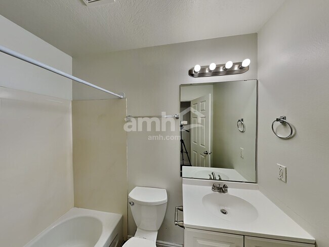 Building Photo - 5739 Impressions Dr