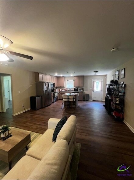 Building Photo - 225 Addison Ln