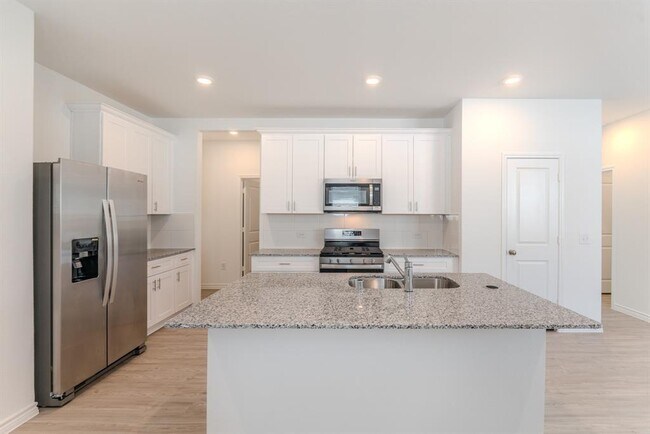 Building Photo - 15178 Cyn Rpds Rd