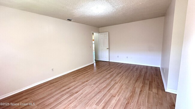 Building Photo - 3807 Jupiter Blvd SE