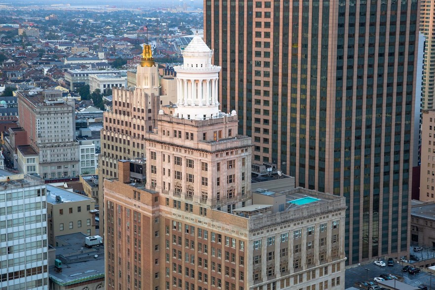 Building Photo - Hibernia Tower Apartments