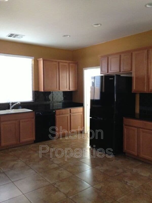 Building Photo - 21060 W Elm Way Ct