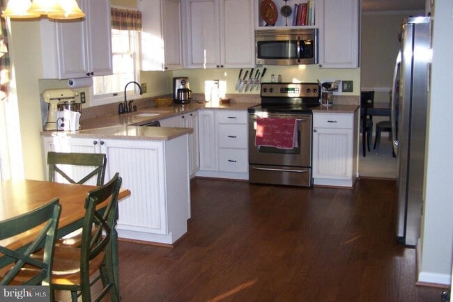 Building Photo - 15404 Beachview Dr