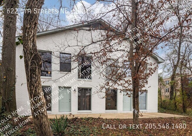 Building Photo - 622 5th St NE
