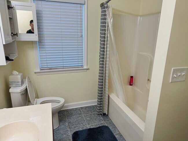 Building Photo - 209 Adams St