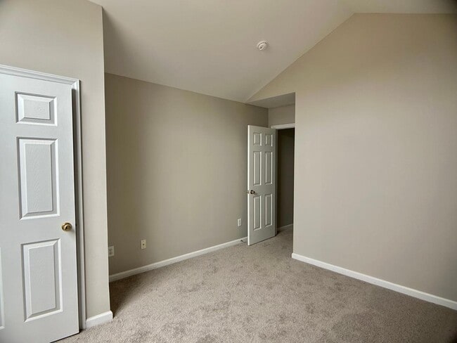 Building Photo - 157 Woodson Dr