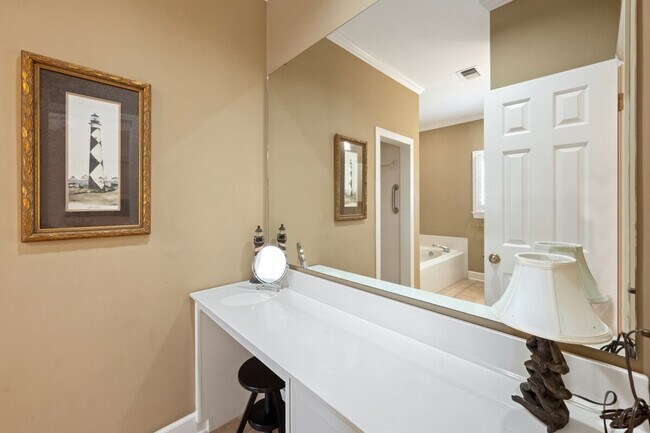 Building Photo - 127 Marsh Lake Dr