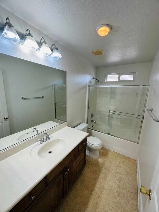 Building Photo - Charming 3 Bedroom 2.5 Bathroom Northstar Ranch Home with Spacious Layout & Community Amenities