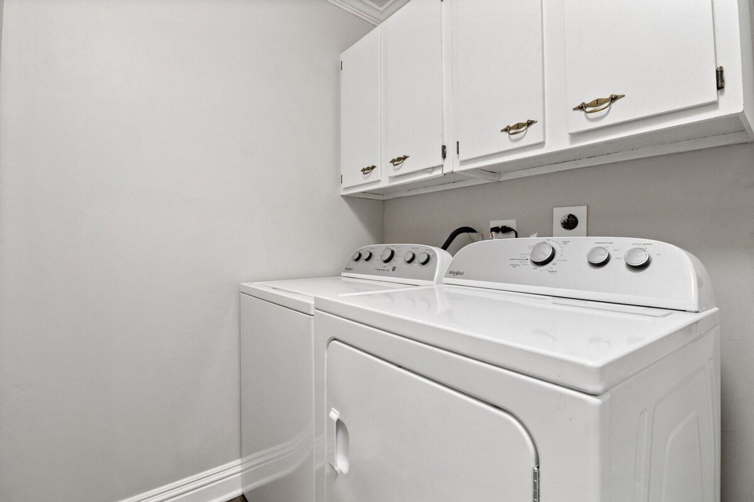 Building Photo - 1908 Kingsley Dr