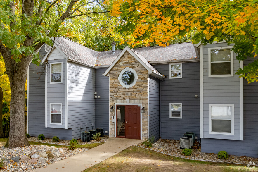 Saddle Creek Apartments - 5935 S 9th St Kalamazoo MI 49009 | Apartment ...