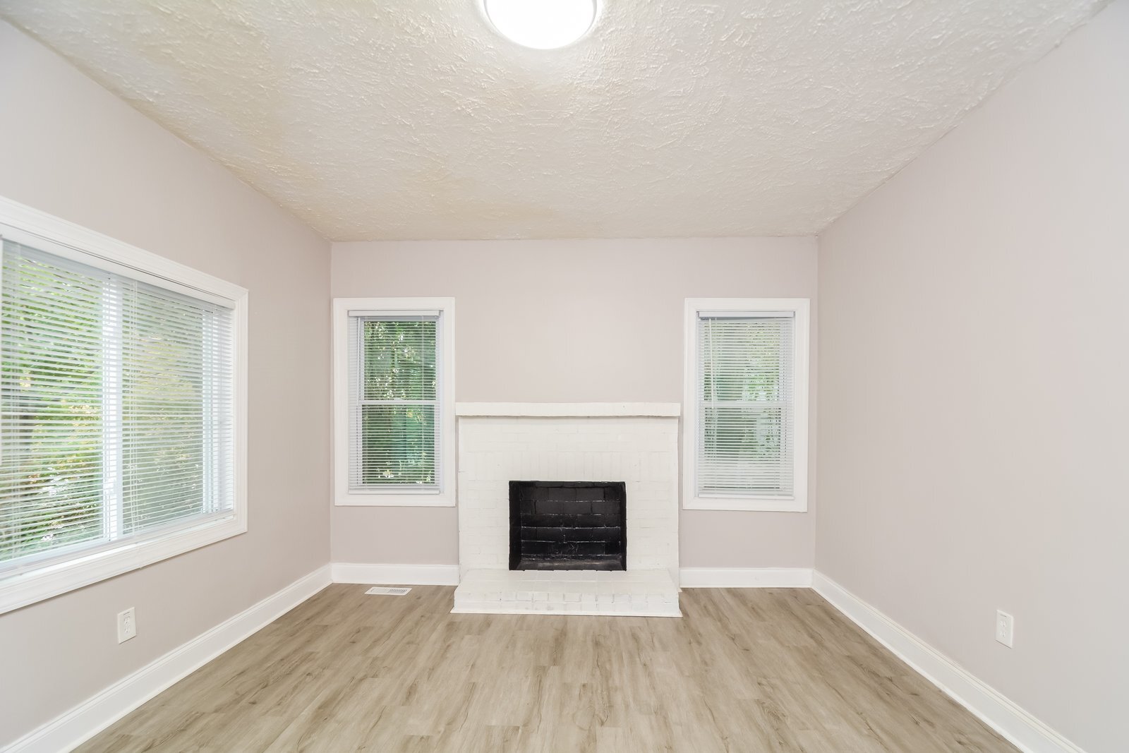 Building Photo - 112 Kensington Cir