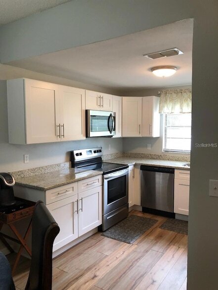 Building Photo - 255 W Osceola St