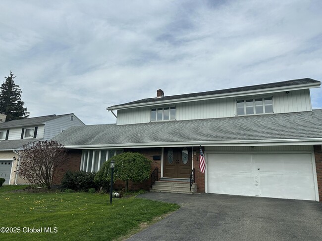 Primary Photo - 12 Friebel Rd