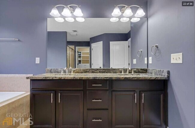 Building Photo - 1094 Mendell Cir NE