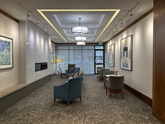 Building Photo - 6 Whittier Pl