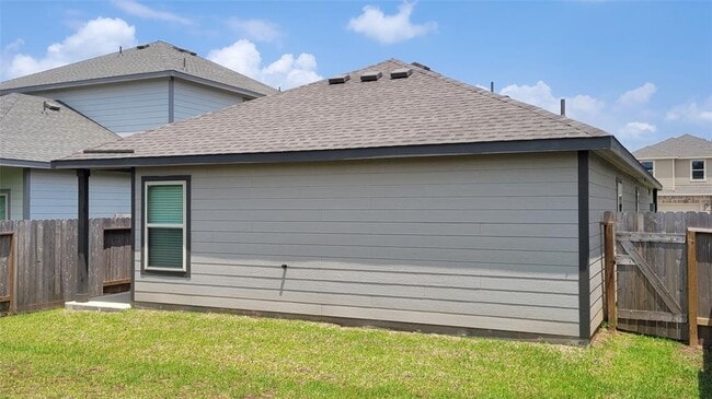 Building Photo - 526 Dalloway St