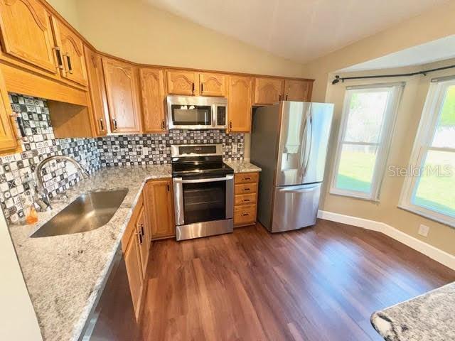 Building Photo - 2471 Oleander Rd