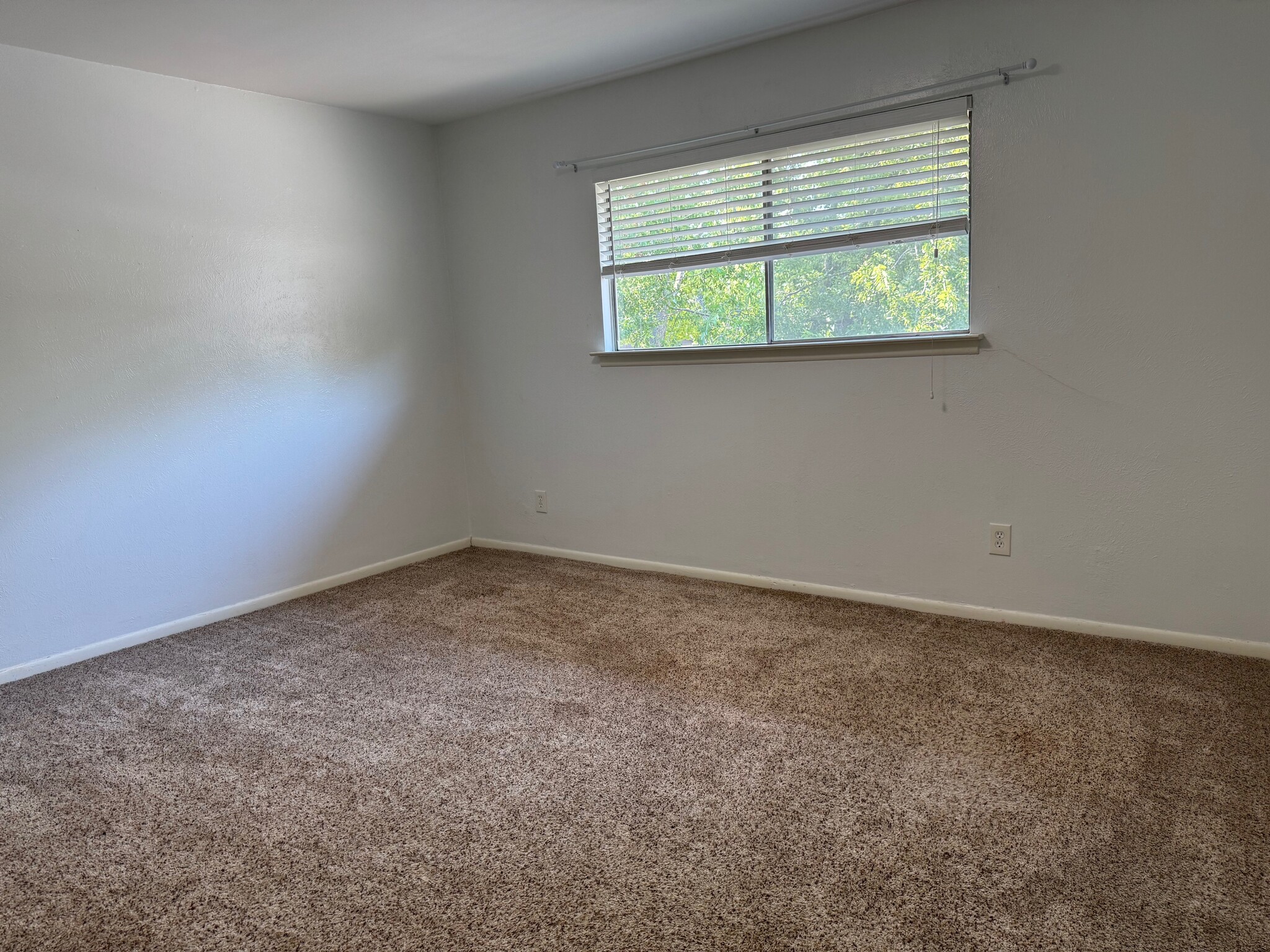 Building Photo - 7909 Habersham Ln