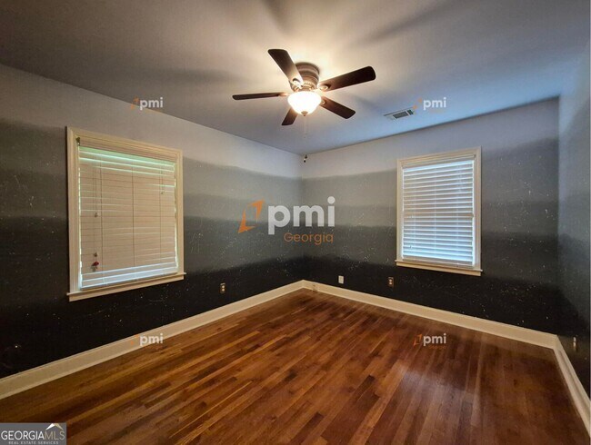 Building Photo - 2080 Hilburn Dr SE