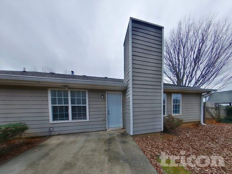 Building Photo - 1185 Mercury Dr SE