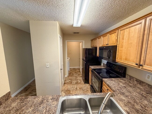 Building Photo - Windsor Park #311