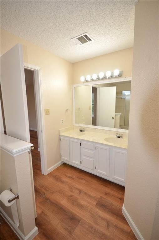 Building Photo - 13903 Lothian Dr