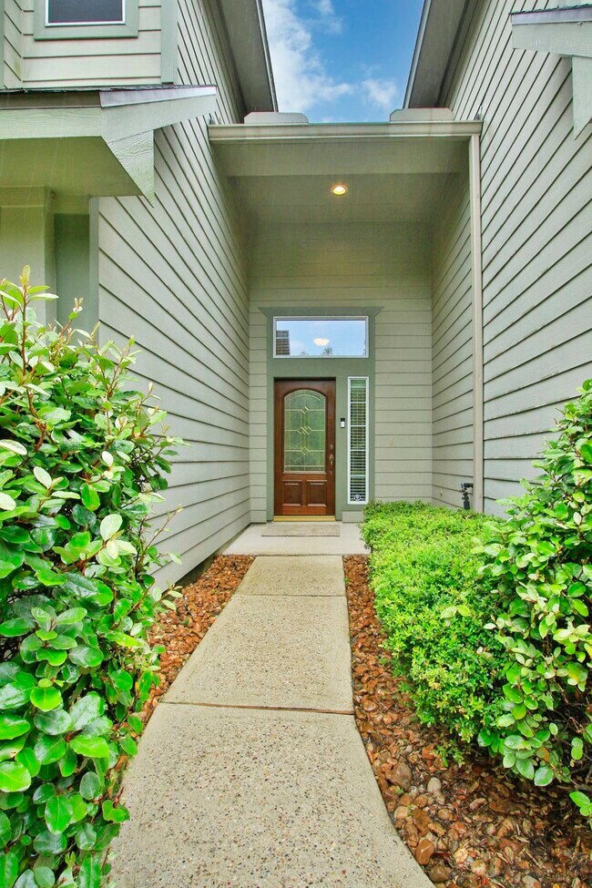 Building Photo - 142 W Burberry Cir