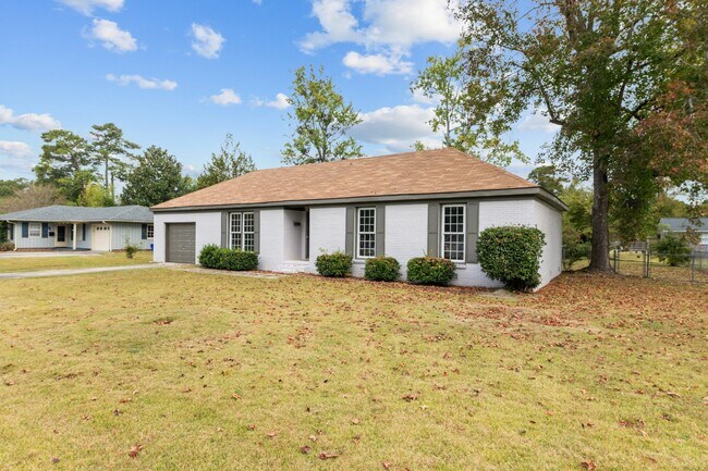 Building Photo - 116 Shepard St