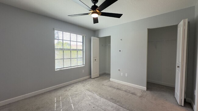 Building Photo - 4230 Napoli Lake Dr