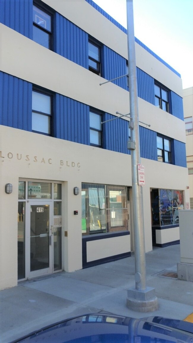 Building Photo - 415 D St