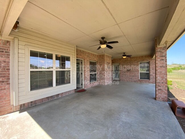 Building Photo - 112 Prairie Ridge Dr